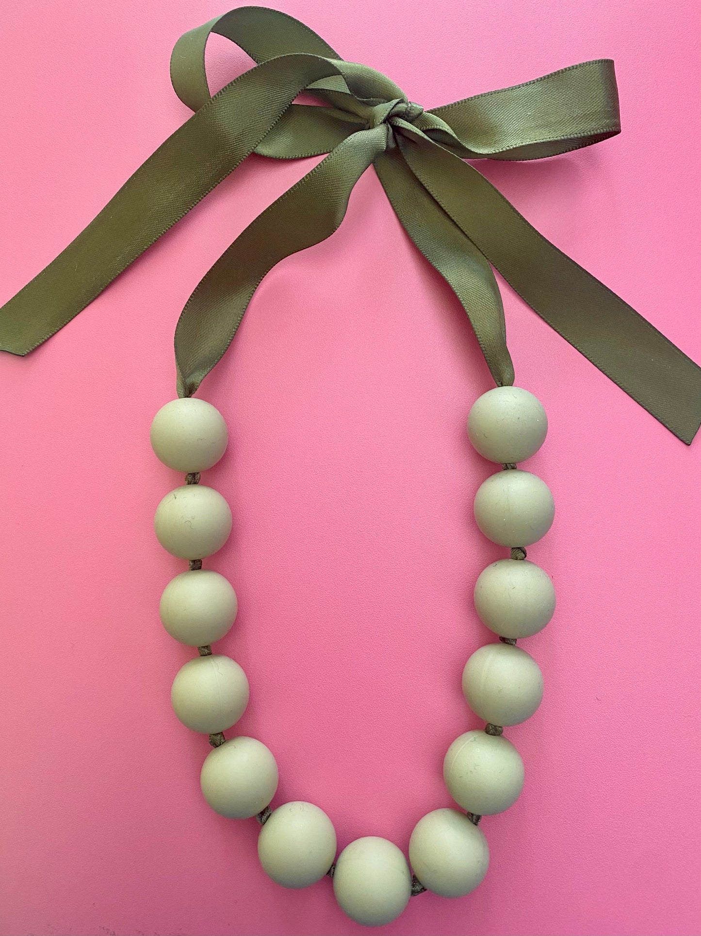 Halsband Dimgrönt