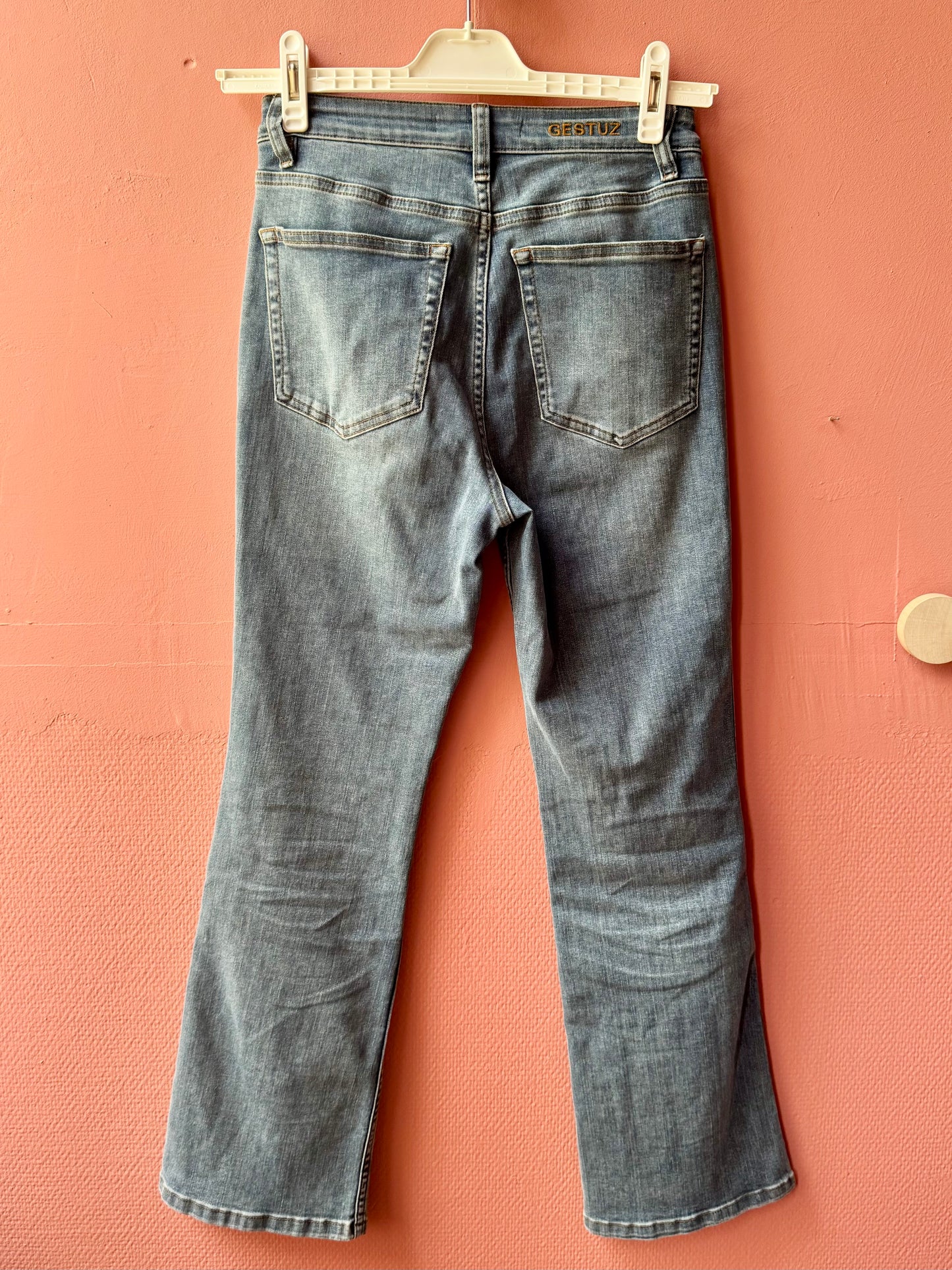 Gestuz jeans Emilinda flare stl. 28