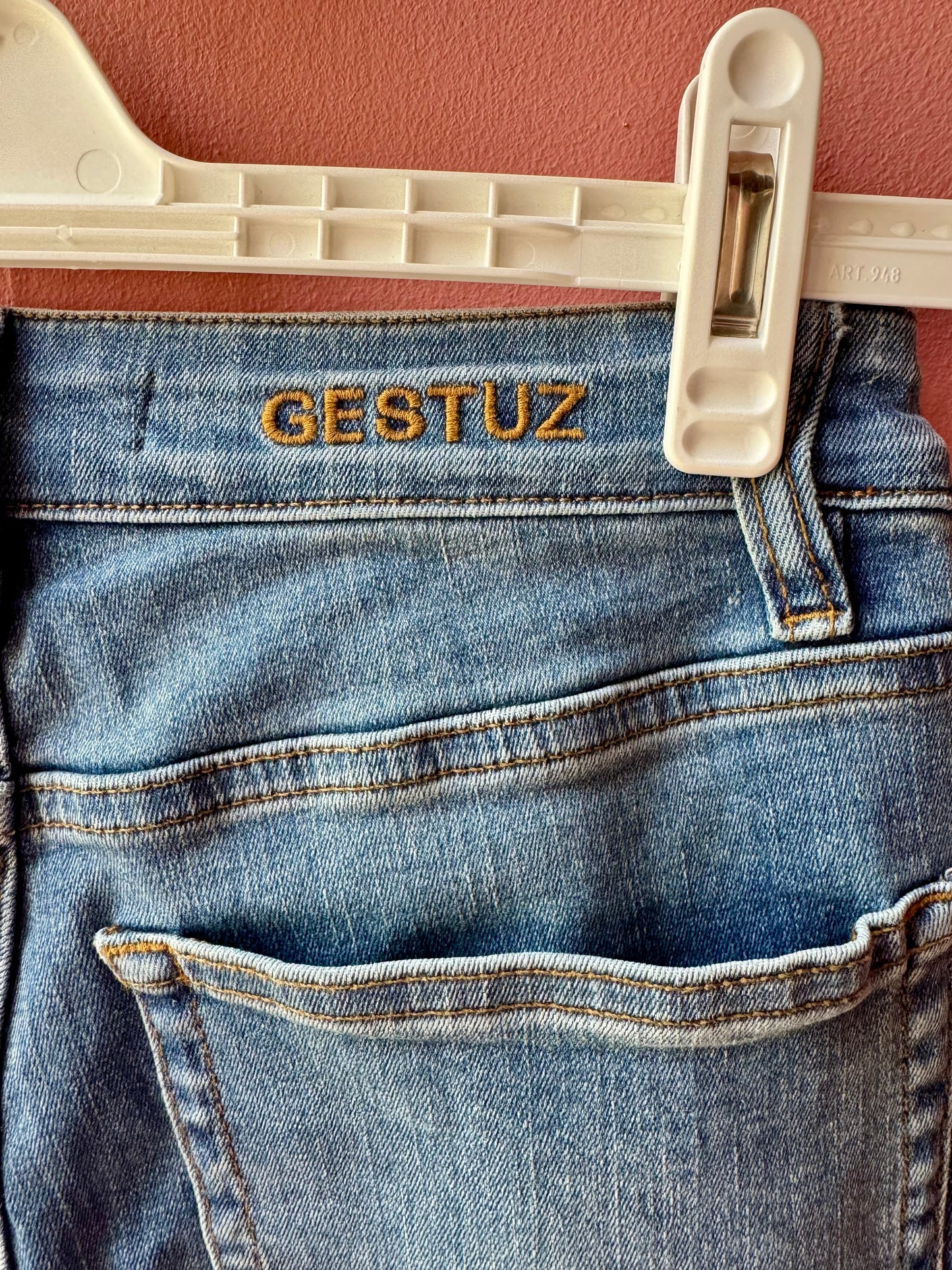 Gestuz jeans Emilinda flare stl. 28
