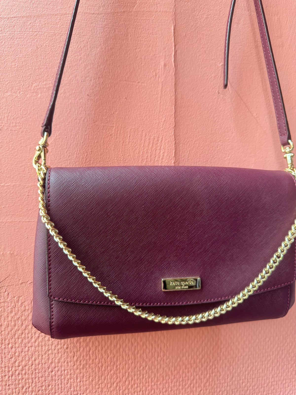 Kate Spade vinröd skinnväska