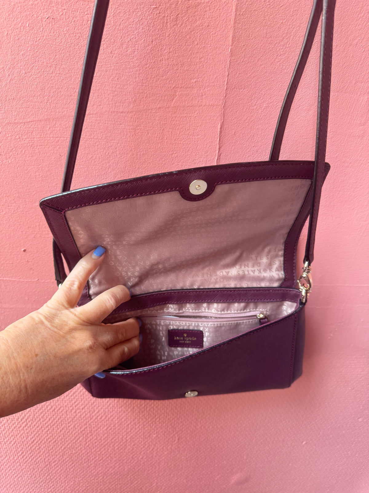 Kate Spade vinröd skinnväska