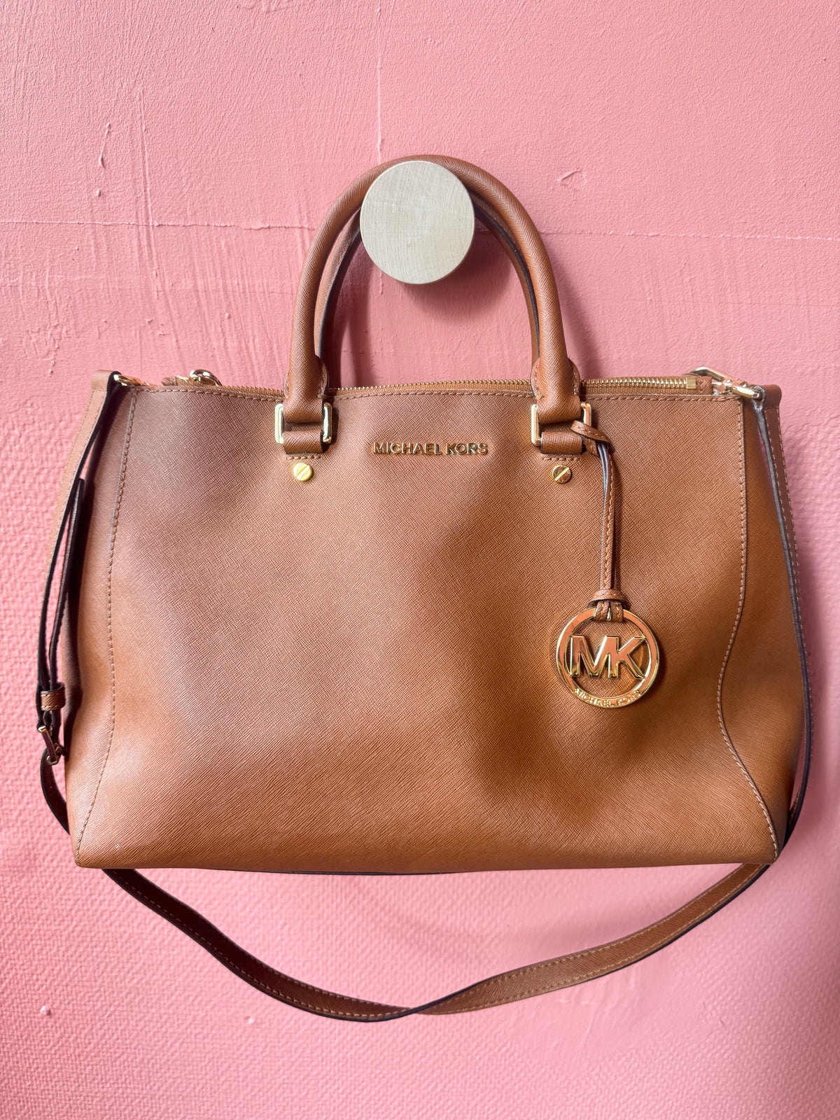 Michael Kors brun skinnväska