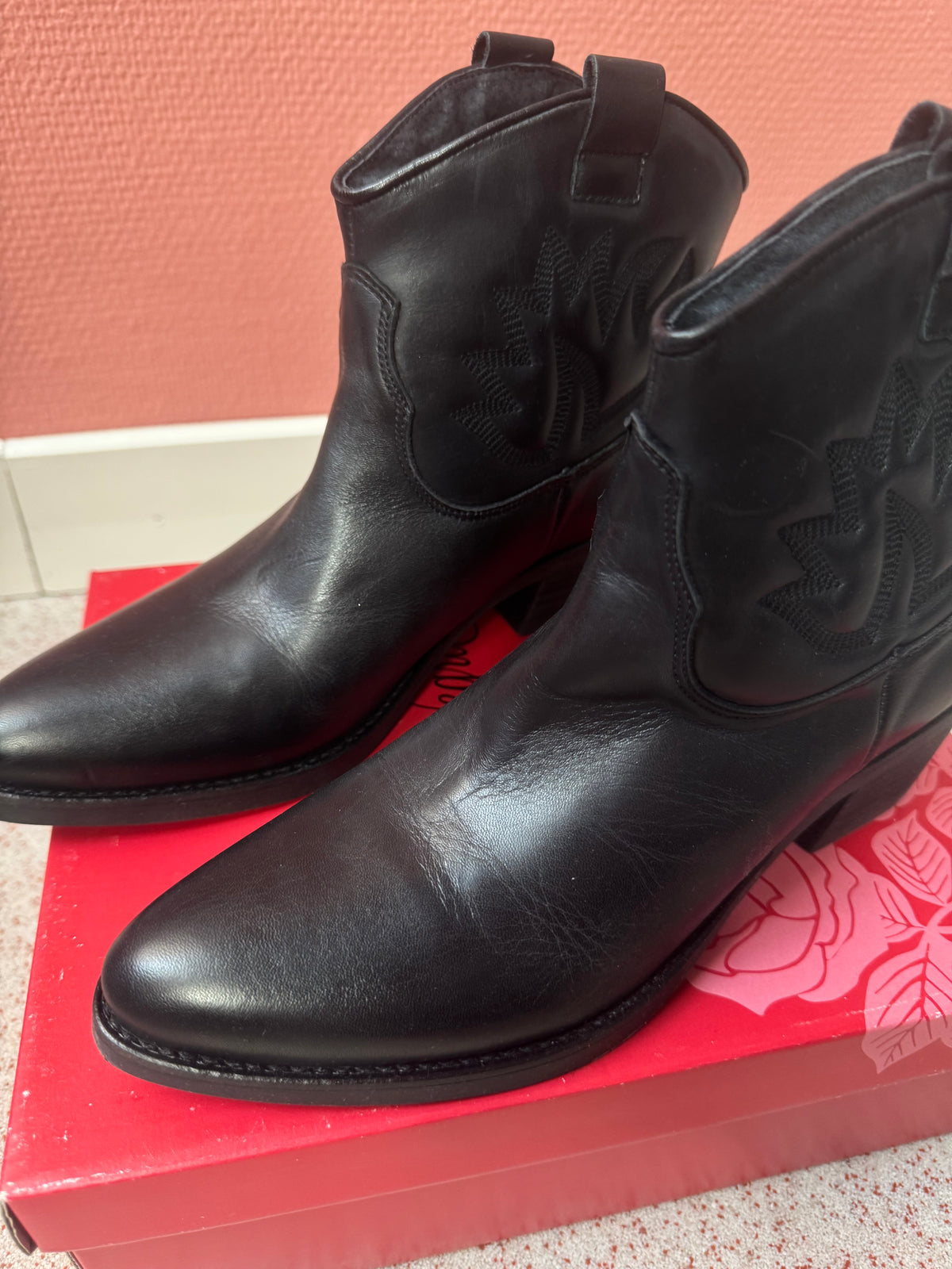 Rosa Negra skinnboots stl. 40